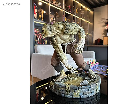 Killer Croc Premium Format Figure by Sideshow Collectibles