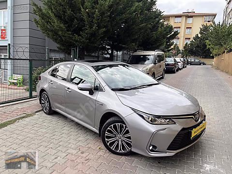 COROLLA FLAME X-PACK ..OTOMATİK..SUNROFLU YETKİLİ...