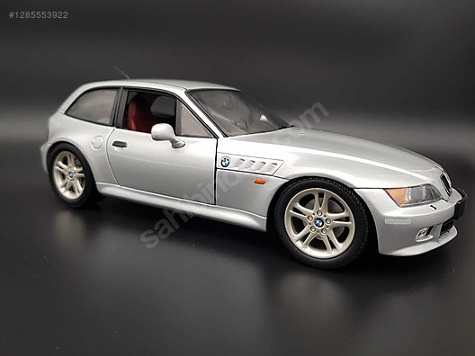 UT Models Diecast Model 1:18 BMW Araba - 1285553922