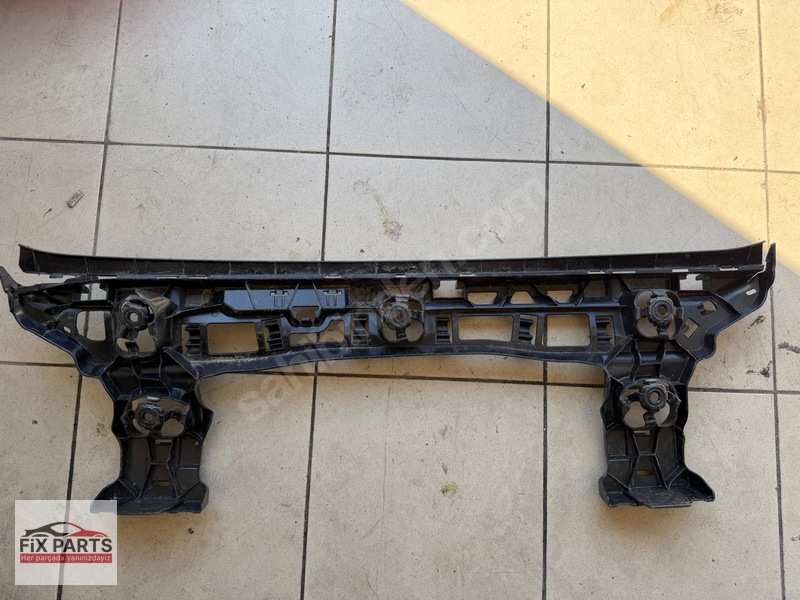BMW X1 Tampon Braketi (Arka)
