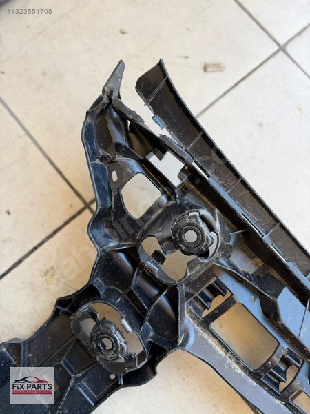 BMW X1 Tampon Braketi (Arka)