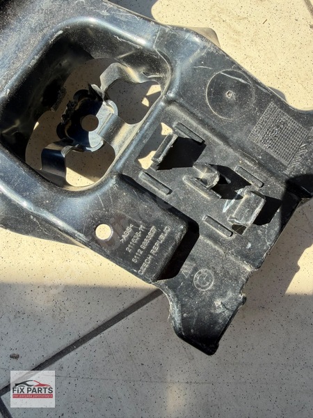 BMW X1 Tampon Braketi (Arka)