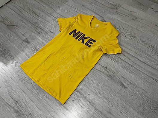 Nike t shirt l best sale