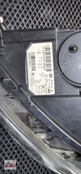 BMW 5 Serisi Far Braketi