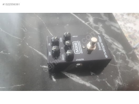 MXR M82 Bass Envelope Filter - Efekt Pedalı ve Diğer Enstrüman Yan