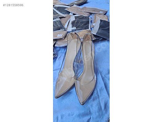 Used & Brand New Items / Clothing & Accessories / Women / Shoes / Classic Heels