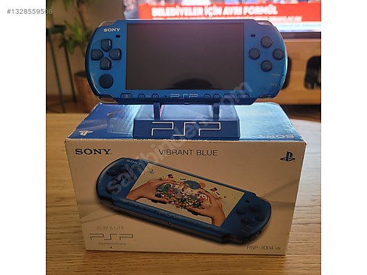 Sony PSP 3000 - Vibrant Blue - 3 Oyun - Koleksiyon Ürünü on
