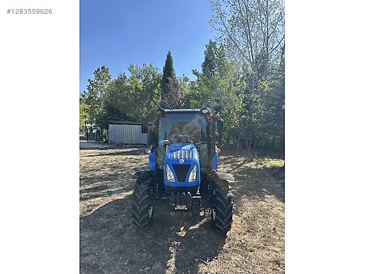 Machinery / Agricultural Machines / Tractors / New Holland / TT4.55