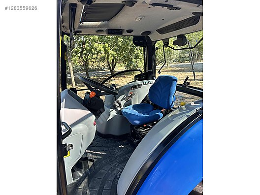 Machinery / Agricultural Machines / Tractors / New Holland / TT4.55