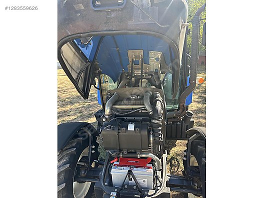 Machinery / Agricultural Machines / Tractors / New Holland / TT4.55