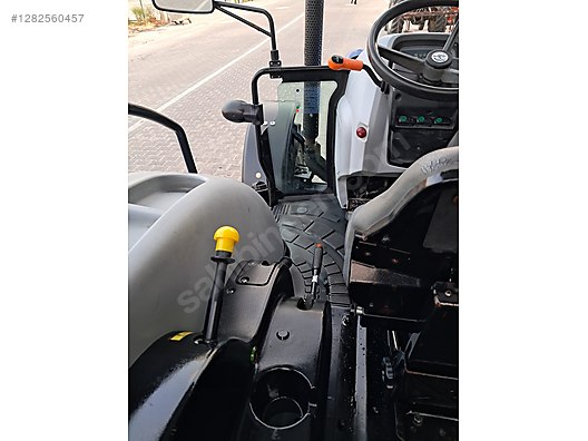 İş Makineleri & Sanayi / Tarım Makineleri / Traktör / New Holland / TT4.65