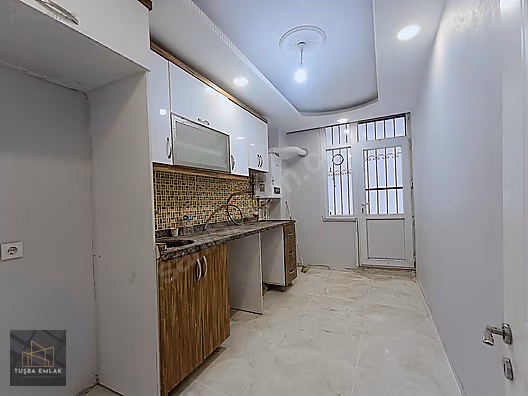 ESENYURT HÜRRİYET MAH BOŞ SATLIK 2+1 BAHÇE KATI DAİRE 85 M2 #1286560739