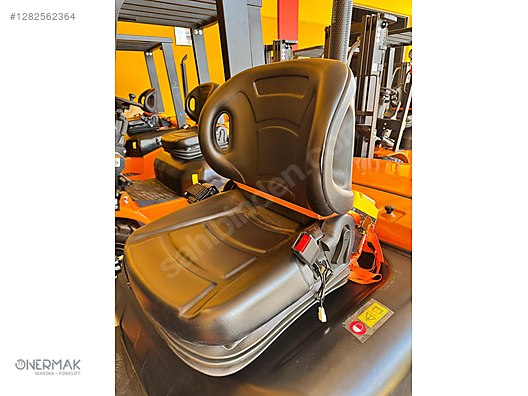 Machinery / Industrial / Carrying & Stacking Equipment / Forklifts / For Sale / Lonking