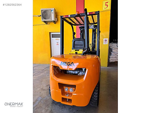 Machinery / Industrial / Carrying & Stacking Equipment / Forklifts / For Sale / Lonking