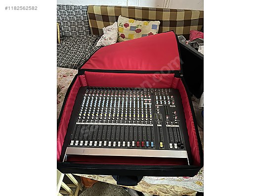 hey hooページ Heye 1000 Parça Zozoville Özçekim Puzzle - Selfie - Heye - HEY29897