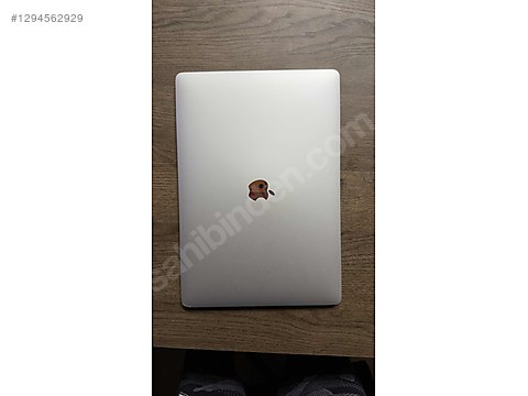 Apple Macbook / MacBook Pro 15 2017 | i7 | 16GB RAM | 1TB SSD