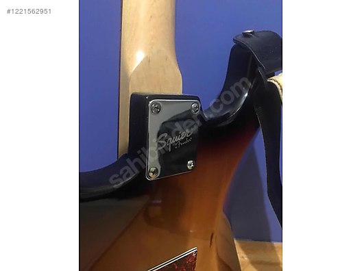 Squier Elektro Gitar