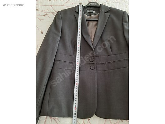 Used & Brand New Items / Clothing & Accessories / Women / Clothing / Jackets