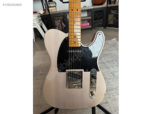 Squier Elektro Gitar