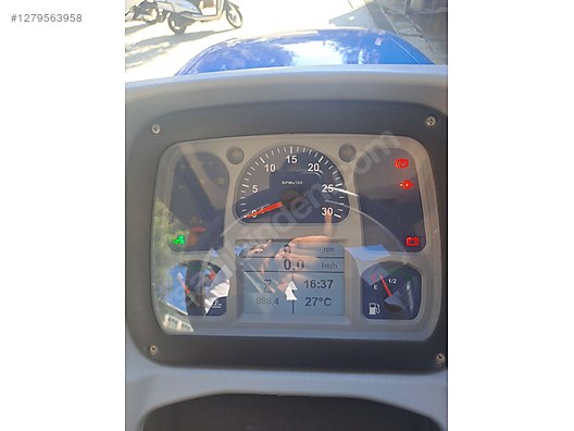 Machinery / Agricultural Machines / Tractors / New Holland / T4.60S