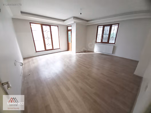 ECEM GYM ÇIÇIRDA SATILIK 2+1 1.KAT 90 M2 CADDE ÜZERİ METRO 5 DK #1284564176