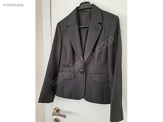 Used & Brand New Items / Clothing & Accessories / Women / Clothing / Jackets