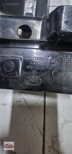 Land Rover Range Rover Tampon Braketi (Ön)