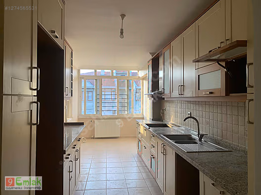 ATAKÖY 7,8 DE ATASİTESİ GENİŞ SOKAKTA 3+1 İYİ KONUMLU DAİRE #1274565531