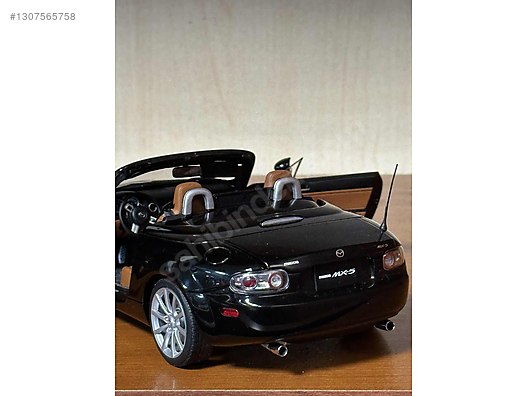 Autoart Diecast Model 1:18 Mazda Araba - 1307565758