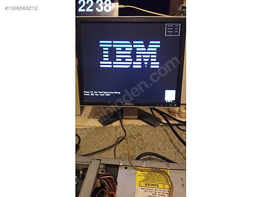 IBM / IBM 486 DX 66 Seramik işlemcili eski retro antika Bilgisayar