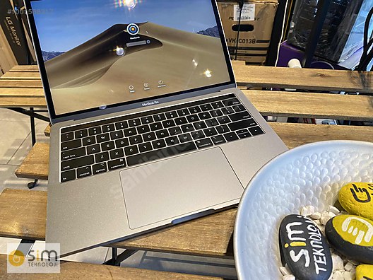 apple macbook pro 2018 pic apple macbook pro 2018 pic