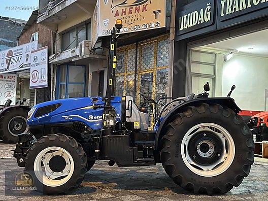 Machinery / Agricultural Machines / Tractors / New Holland / T4.110B