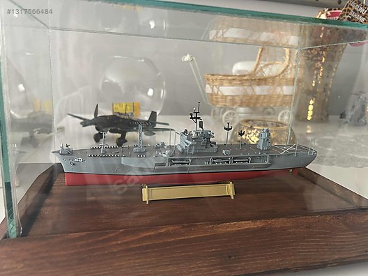 1/700 ölçekli LCC-20 USS Mouth Whitley - Plastik Deniz Aracı Maket