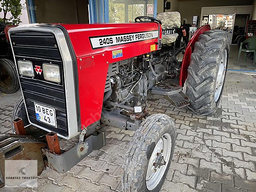 Machinery / Agricultural Machines / Tractors / Massey Ferguson / 240 S