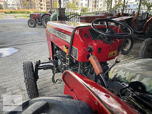 Machinery / Agricultural Machines / Tractors / Massey Ferguson / 240 S