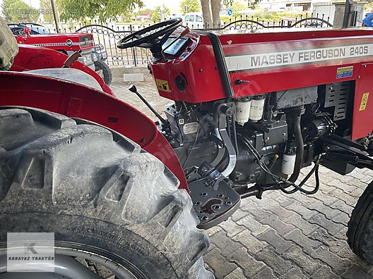 Machinery / Agricultural Machines / Tractors / Massey Ferguson / 240 S