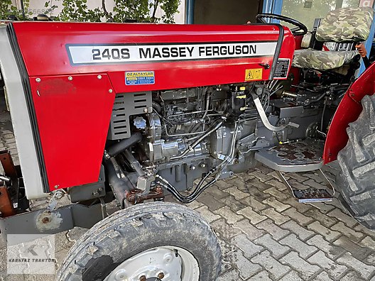 Machinery / Agricultural Machines / Tractors / Massey Ferguson / 240 S