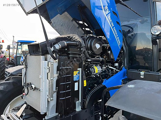 Machinery / Agricultural Machines / Tractors / New Holland / TR6.135S