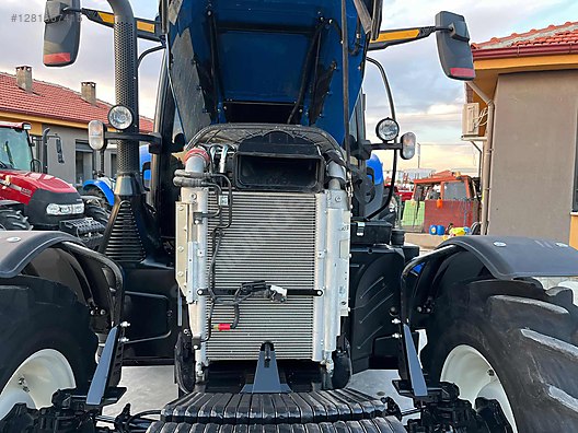 Machinery / Agricultural Machines / Tractors / New Holland / TR6.135S