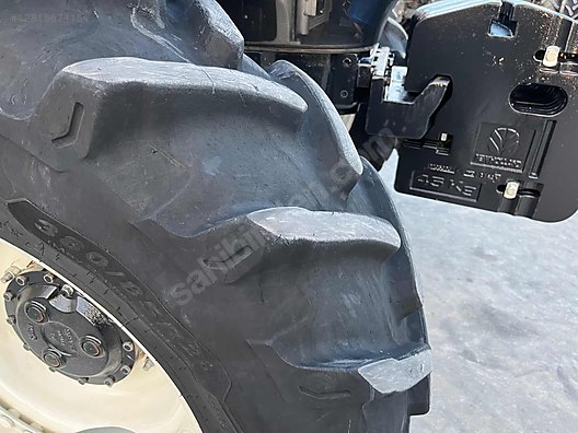 Machinery / Agricultural Machines / Tractors / New Holland / TR6.135S