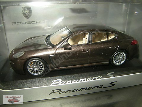 Minichamps Diecast Model 1:43 Porsche Araba - 1339567913