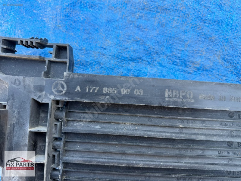 Mercedes A Ön Panel