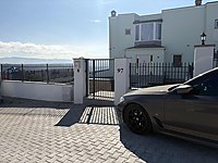 Modern Villa Korkulukları