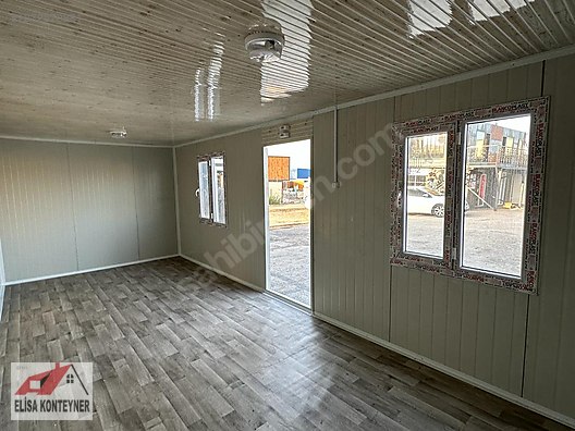 Machinery / Industrial / Containers & Cabins / Containers