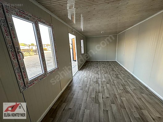 Machinery / Industrial / Containers & Cabins / Containers