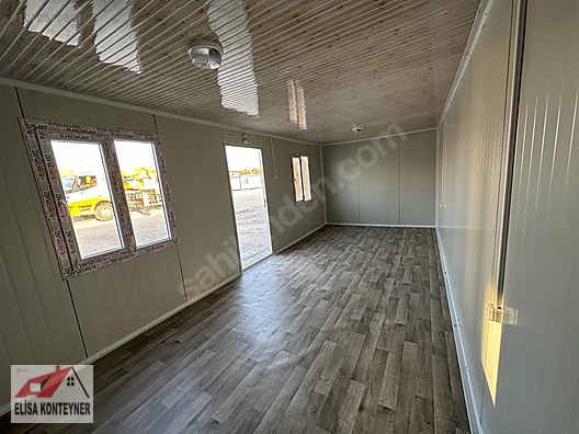 Machinery / Industrial / Containers & Cabins / Containers