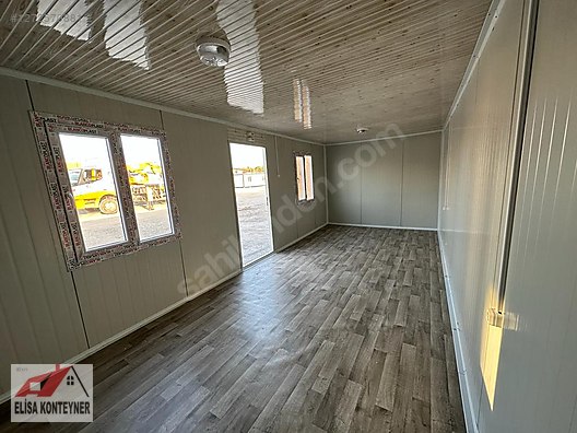 Machinery / Industrial / Containers & Cabins / Containers