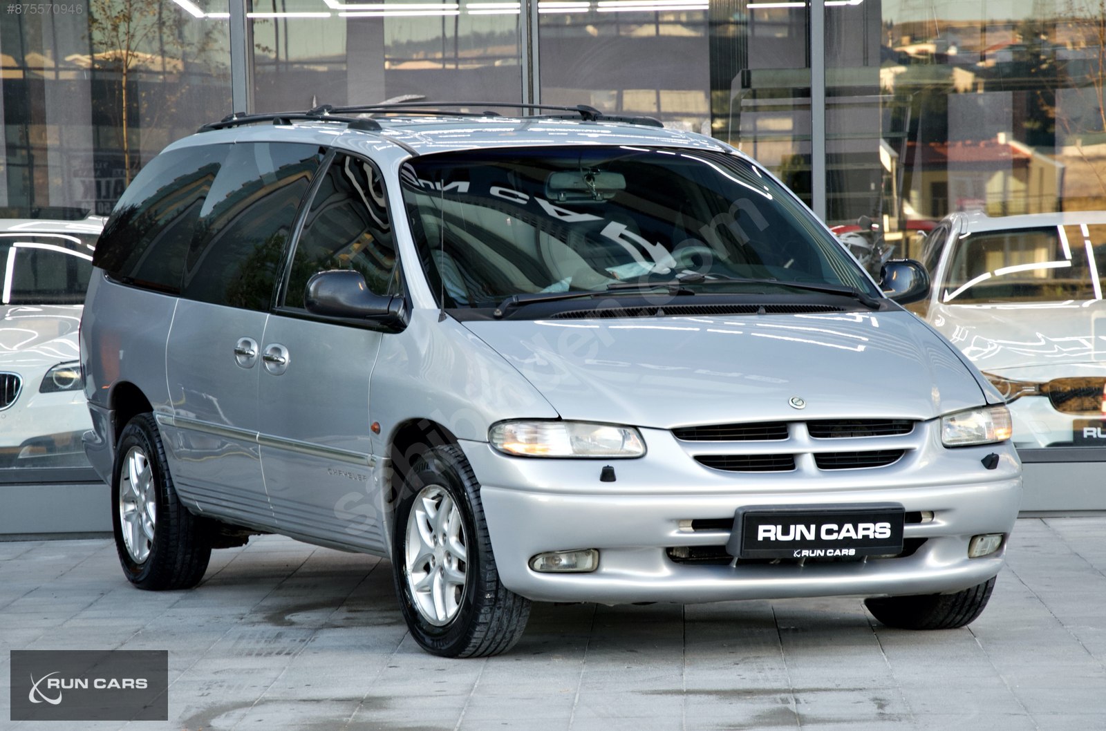 Chrysler / Grand Voyager / 3.8 LX / RUN CARS GRAND VOYAGER