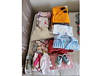 1 yaş civarı kız bebek için kıyafet seti