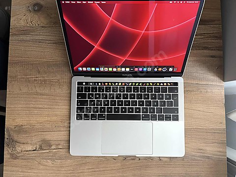 美品★MacBook Pro TouchBar i5/8G/256G オフィス Apple Macbook / AŞIRI TEMİZ MACBOOK PRO RETİNA +TOUCHBAR +TOUCH ID